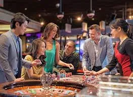 TIN TỨC ẨM THỰC VEGAS: Sở Y Tế Đóng Cửa Maxie’s, 4 Đầu Bếp Địa Phương Nhận Đề Cử Giải Thưởng Beard Danh Giá, Netflix Bites Chính Thức Khai Trương